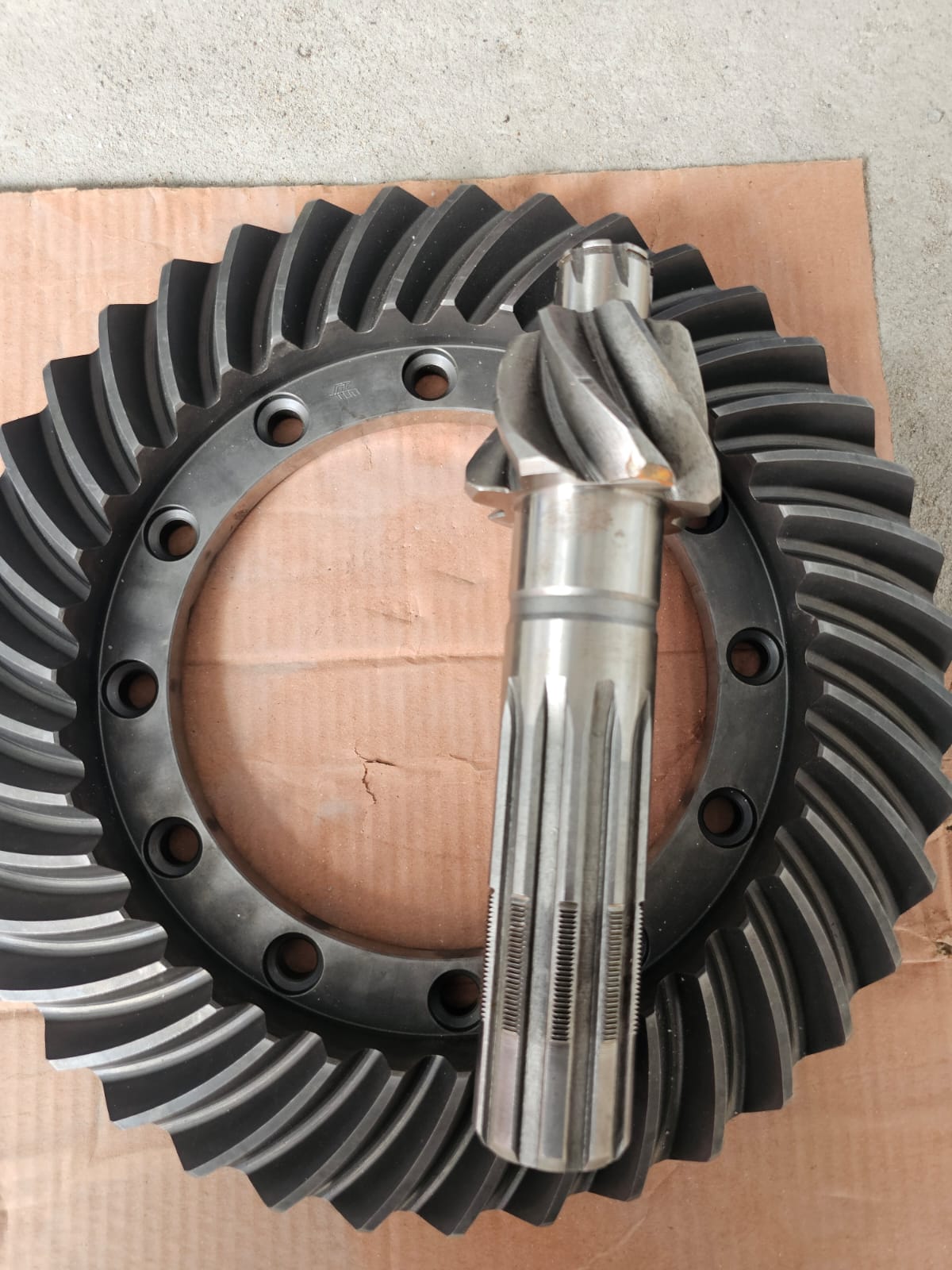 Ring gear and pinion